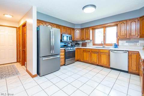 740 Kent, Elyria, OH 44035 photo 12