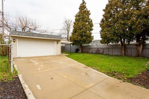 6506 Forest Ave, Parma, OH 44129 photo 18