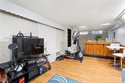 6506 Forest Ave, Parma, OH 44129 photo 12