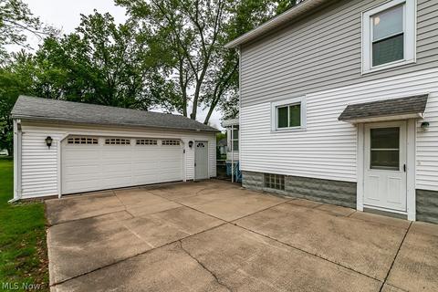 425 E 23rd St, Ashtabula, OH 44004 photo 3