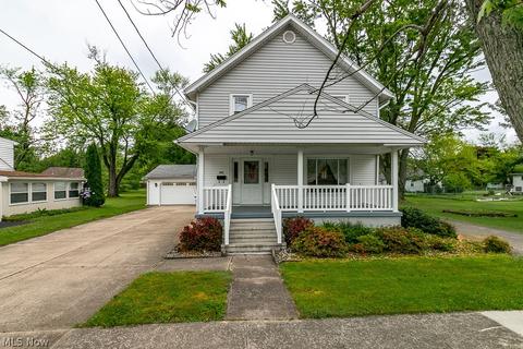 425 E 23rd St, Ashtabula, OH 44004 photo 2