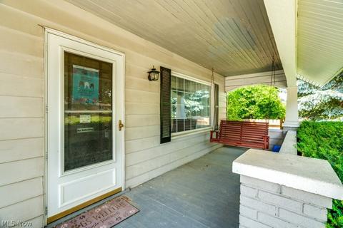 246 Wayne Ave, Akron, OH 44301 photo 4