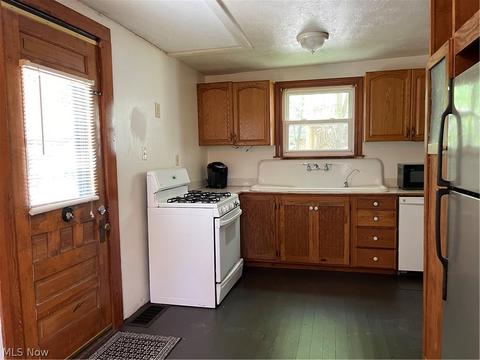 200 E Bridge St, Berea, OH 44017 photo 6