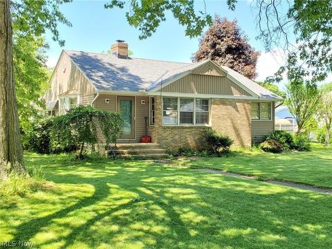 2547 Highland Cir, Ashtabula, OH 44004 photo 1
