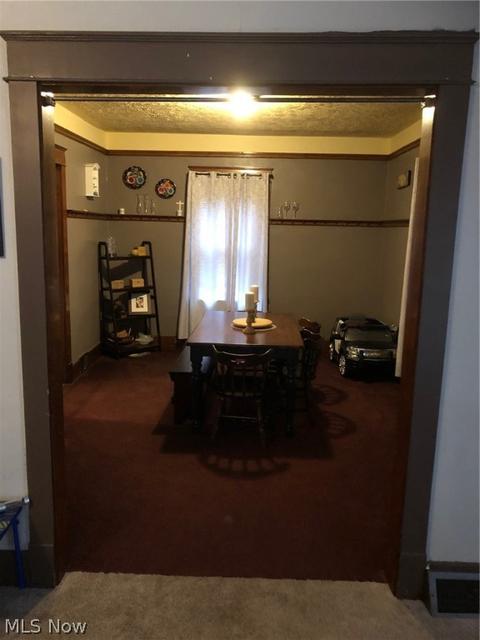 369 Sexton St, Struthers, OH 44471 photo 2