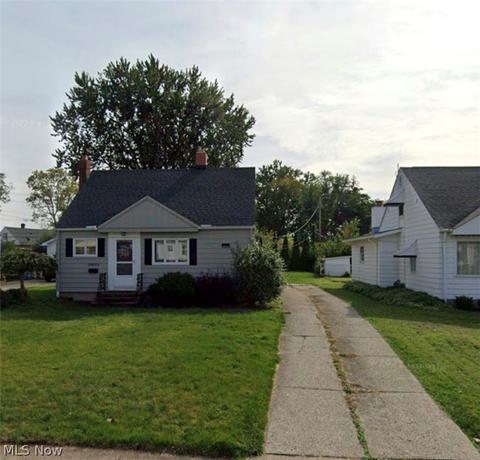29822 Cresthaven Dr, Willowick, OH 44095 photo 1