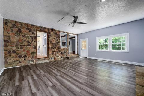 2271 David Ave, Parma, OH 44134 photo 18