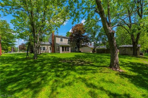2271 David Ave, Parma, OH 44134 photo 3