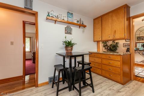 856 E 261st St, Euclid, OH 44132 photo 7