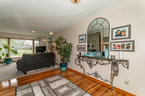 856 E 261st St, Euclid, OH 44132 photo 9