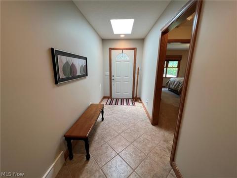 233 Pinehurst Dr, Dover, OH 44622 photo 2