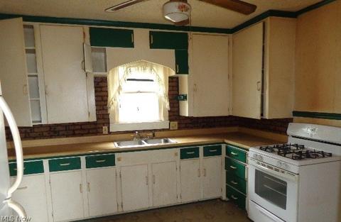 1239 Ford Ct NW, Canton, OH 44708 photo 12