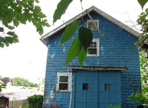 1239 Ford Ct NW, Canton, OH 44708 photo 5