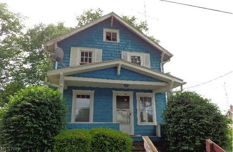 1239 Ford Ct NW, Canton, OH 44708 photo 1