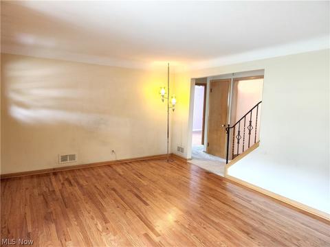 2369 E 290th St, Wickliffe, OH 44092 photo 6
