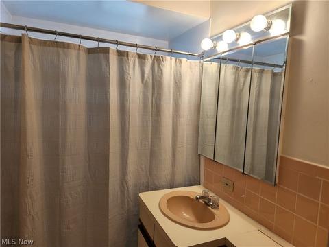 2369 E 290th St, Wickliffe, OH 44092 photo 10