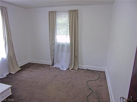 833 Ranney St, Akron, OH 44310 photo 12