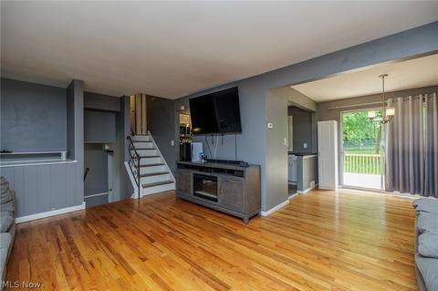 3399 Hetzel Dr, Parma, OH 44134 photo 6