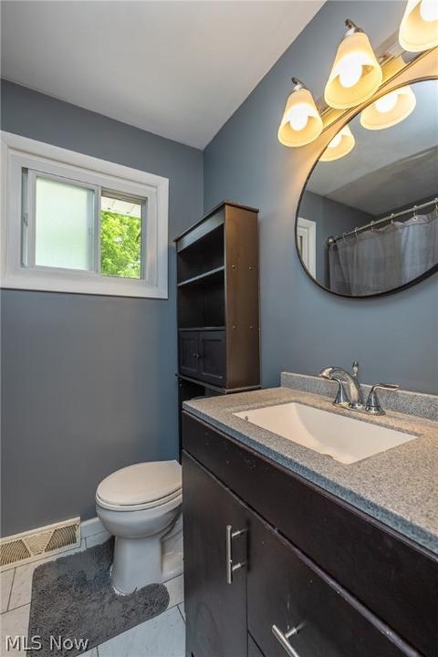3399 Hetzel Dr, Parma, OH 44134 photo 17