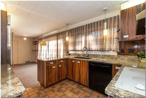 5366 Chickadee Ln, Lyndhurst, OH 44124 photo 13