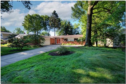 5366 Chickadee Ln, Lyndhurst, OH 44124 photo 3