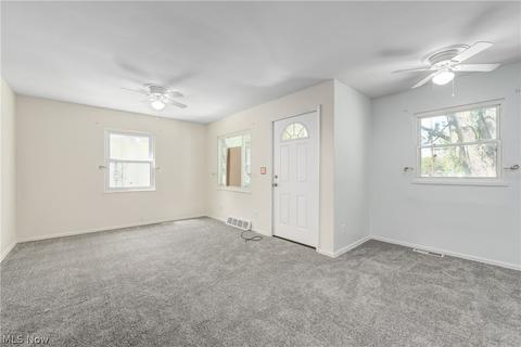 1525 Cedar Dr, Lorain, OH 44052 photo 4