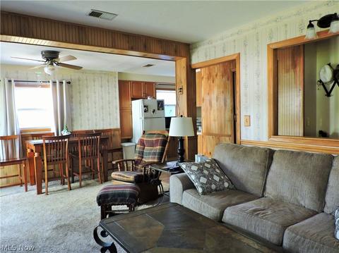 306 Roosevelt Ave, Elyria, OH 44035 photo 8