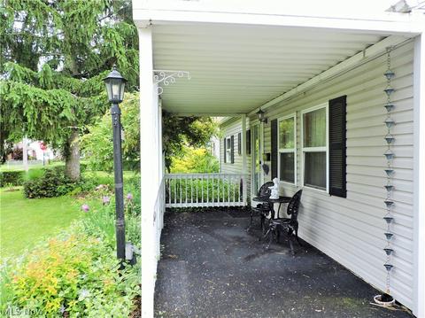 306 Roosevelt Ave, Elyria, OH 44035 photo 2