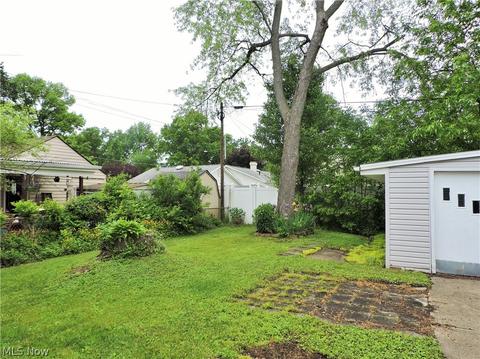 306 Roosevelt Ave, Elyria, OH 44035 photo 18