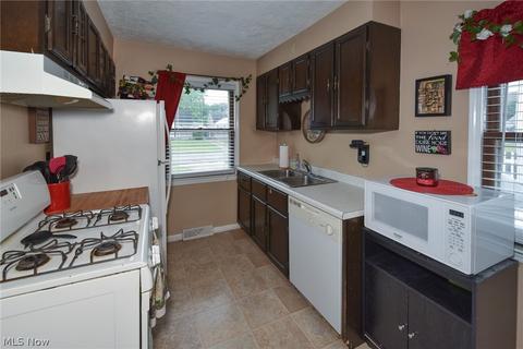 634 Eastern Heights Blvd, Elyria, OH 44035 photo 7