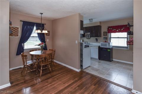 634 Eastern Heights Blvd, Elyria, OH 44035 photo 5