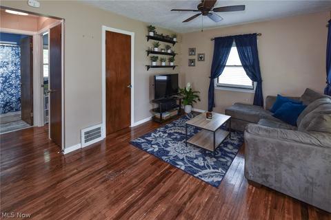 634 Eastern Heights Blvd, Elyria, OH 44035 photo 4