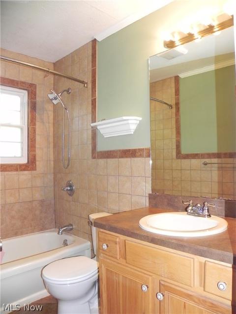 853 Livermore Ln, Elyria, OH 44035 photo 12