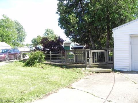 853 Livermore Ln, Elyria, OH 44035 photo 14