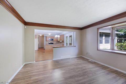 34741 S Side Park Dr, Solon, OH 44139 photo 8