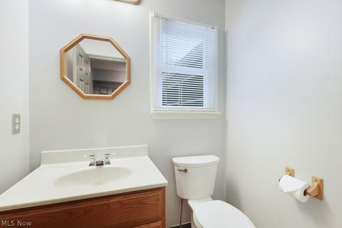 34741 S Side Park Dr, Solon, OH 44139 photo 17