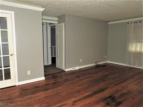 641 Eastern Heights Blvd, Elyria, OH 44035 photo 6