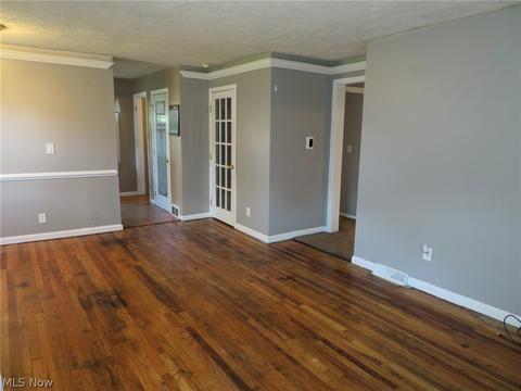 641 Eastern Heights Blvd, Elyria, OH 44035 photo 5