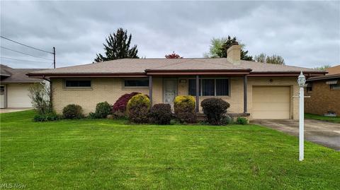 421 Geneva Ave, Struthers, OH 44471 photo 1
