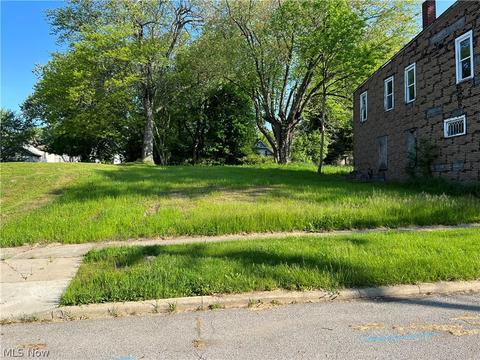 1149 W 9th St, Ashtabula, OH 44004 photo 7
