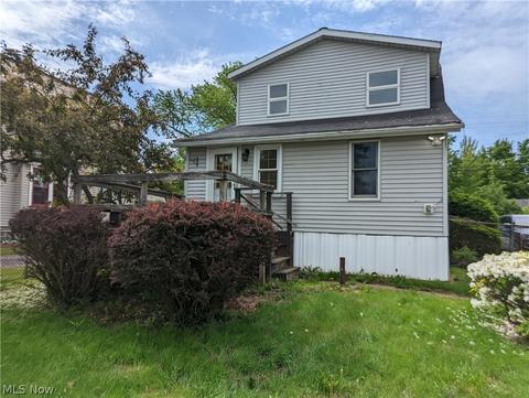 807 Layman Dr, Ashtabula, OH 44004 photo 3