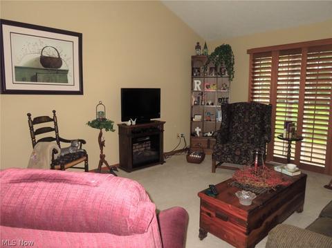 210 S Gln, Elyria, OH 44035 photo 3