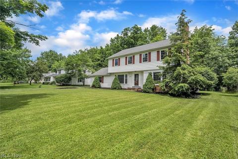 205 Eldridge Rd, Aurora, OH 44202 photo 2