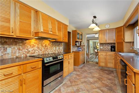 605 Washington Ave, Elyria, OH 44035 photo 12