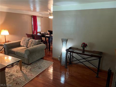 30 Cathy Way, Youngstown, OH 44512 photo 8