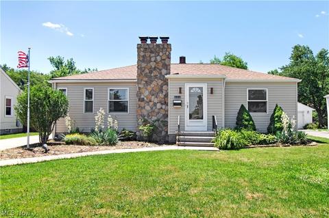 433 Poplar St, Elyria, OH 44035 photo 1