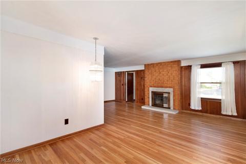 433 Poplar St, Elyria, OH 44035 photo 7