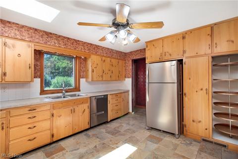 433 Poplar St, Elyria, OH 44035 photo 10