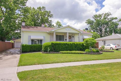 1860 E 37th St, Lorain, OH 44055 photo 2