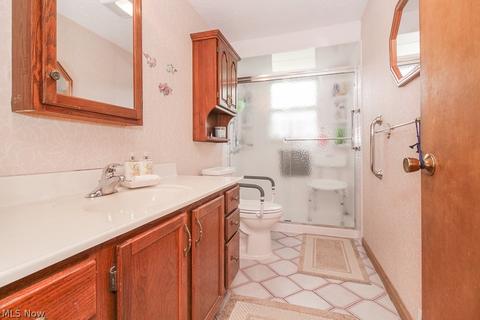 1860 E 37th St, Lorain, OH 44055 photo 15
